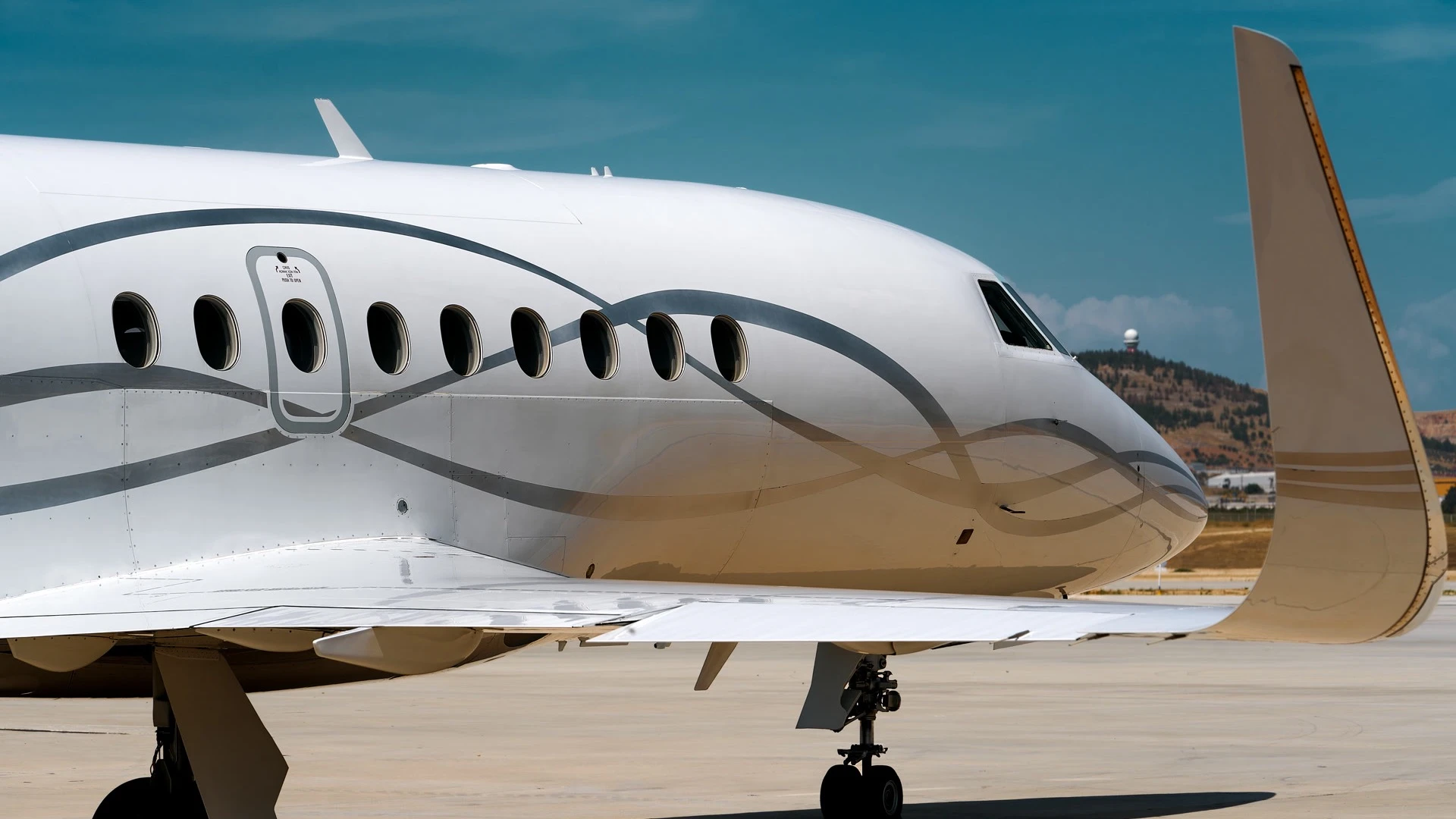 Falcon 2000S gallery 2