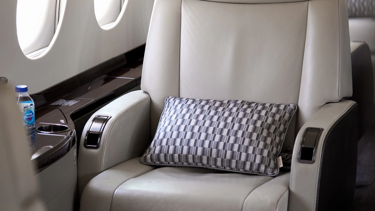 Falcon 2000S gallery 4