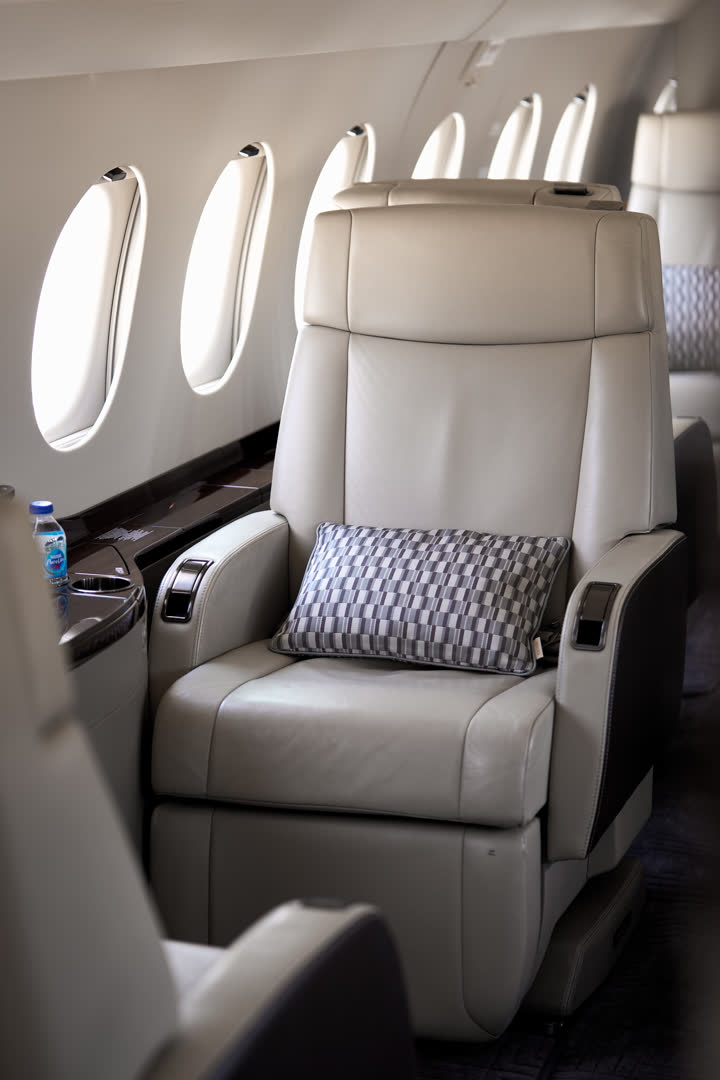 Falcon 2000LXS
